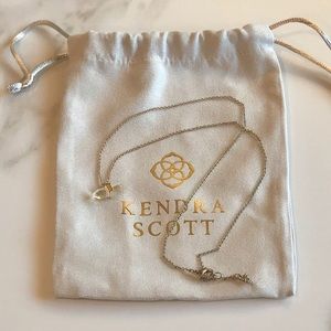 Kendra Scott Pendant Necklace in Clear Quartz